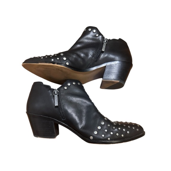 1.STATE Studded Black Leather Ankle Boots Edgy Minimal Western Chic Sz 6 - Picture 2 of 5